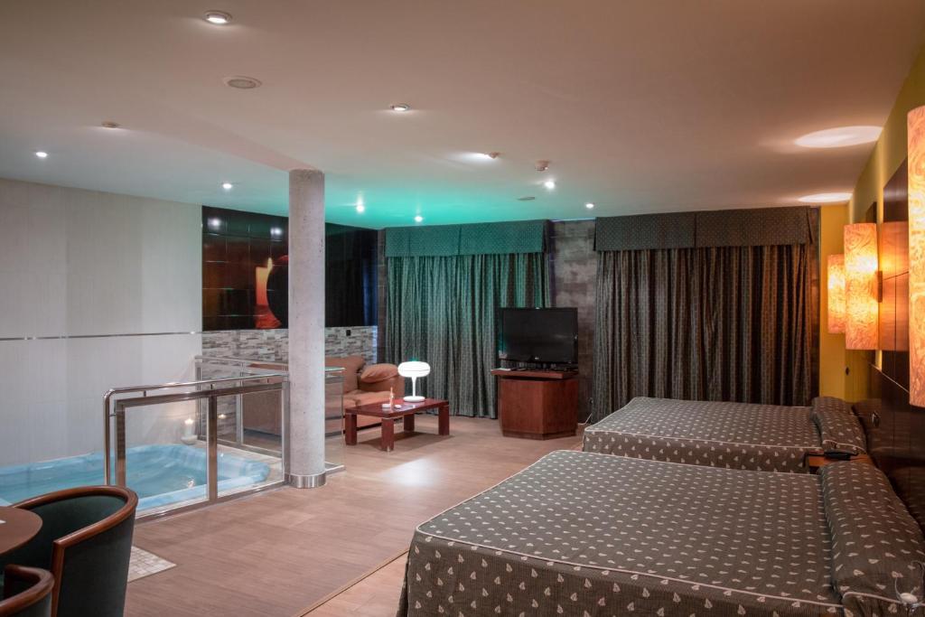 Emporio 3*